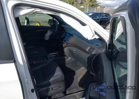 2022 Honda Passport 2Wd Ex-L z USA, uszkodzony, nr VIN 5FNYF7H5XNB003636